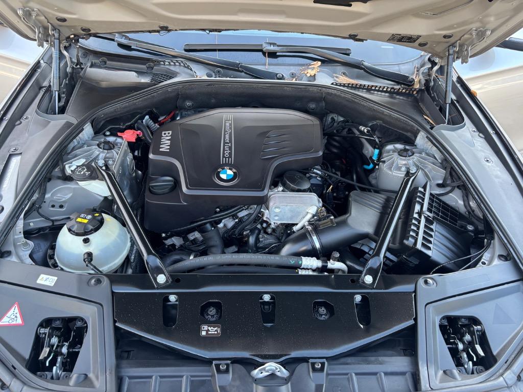 2016 BMW 5 Series 528i - Photo 14